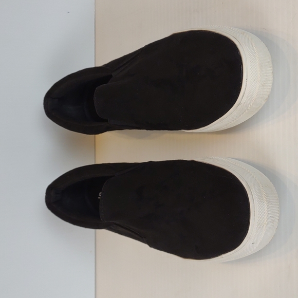 Soda "Reign" Black Classic Slip On Memory Foam Low Top Closed Toe Sneaker - Picture 3 of 12
